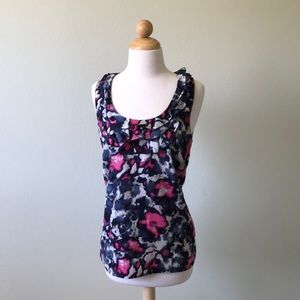 Ann Taylor Ruffled Front Sleeveless Top si…